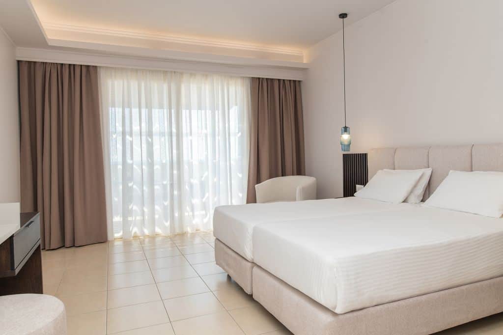 SUPERIOR ΔΙΚΛΙΝΟ ΔΩΜΑΤΙΟ ΜΕ ΘΕΑ ΘΑΛΑΣΣΑΣ